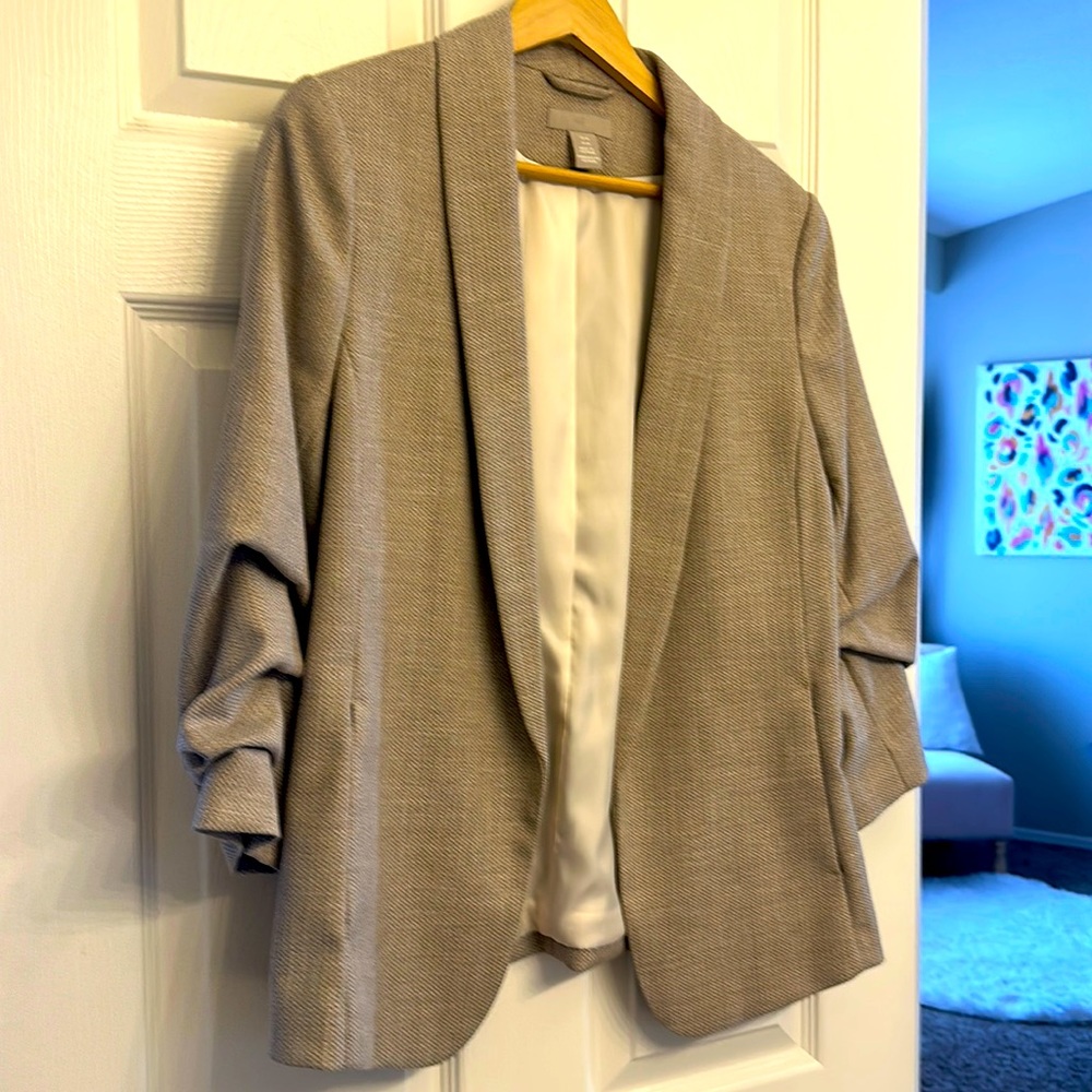Tan blazer lined